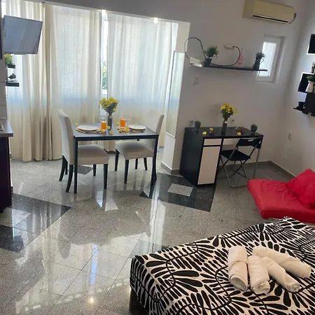 Apartman In The Heart Of *